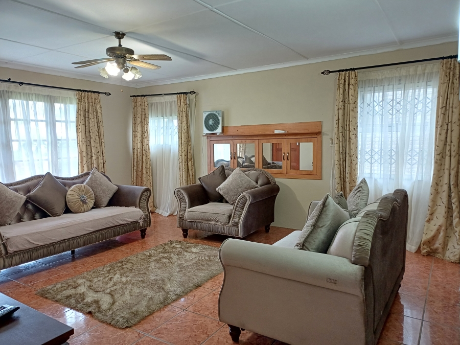 To Let 3 Bedroom Property for Rent in Sunnyridge Eastern Cape